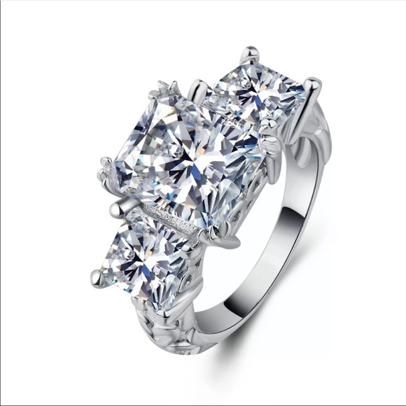 CRYSTAL DREAM AAA Cubic Zirconia Ring GIFT size 7 - Picture 2 of 10